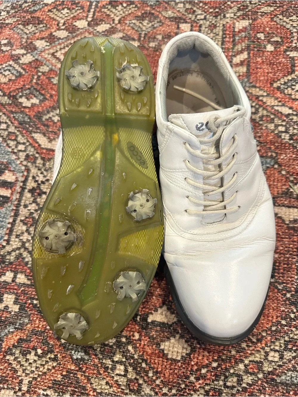ECCO Women's White Leather Spikeless Golf Shoes - Size 38 (US 7-7.5)